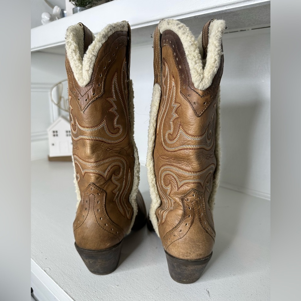 **SOLD**Ariat Women's 8.5B Shearling-Lined Western Boots Tan Leather - Picture 6 of 9